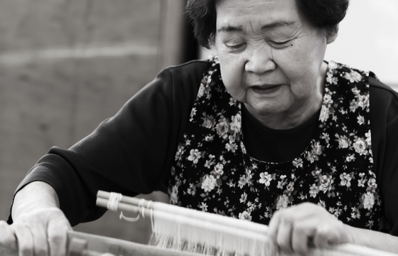 二風谷アイヌ 匠の道 職人 貝澤 雪子さんの紹介ページはこちら